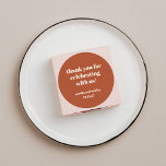 Bold Rust Fall Retro Custom Wedding Danke Runder Aufkleber<br><div class="desc">Fett Minimalistischer Rostfall Retro Einfache,  maßgeschneiderte Hochzeit dank klassischer Rundaufkleber</div>
