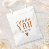 Bold Simple Orange Heart Gastgeschenk Hochzeit Geschenktütchen (Ausgeschnitten)