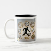 "Bold Sports Designs" Zweifarbige Tasse (Links)