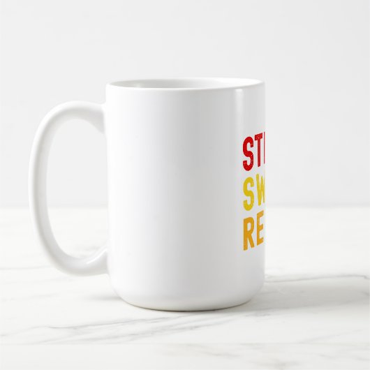 Bold Text "STRETCH, SWEAT, REPEAT." Kaffeetasse (Links)