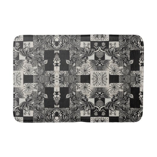 Bold Tropical Monochrome Floral Pattern Badematte (Vorderseite)