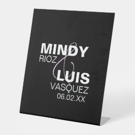 Bold Typografy Ampersand Pink Black Sockelschild