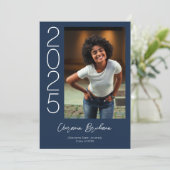 Bold Typografy Navy Blue Foto Abschluss Einladung (Stehend Vorderseite)