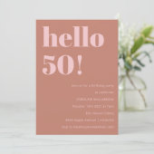 Bold Typografy Terracotta Blush Modern Birthday Einladung (Stehend Vorderseite)
