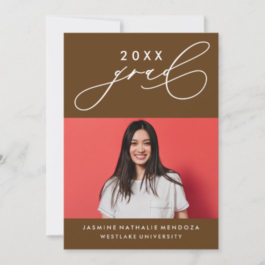 BOLD WHIMSICAL CALLIGRAPHY ABSCHLUSS INVITATION EINLADUNG (Vorderseite)