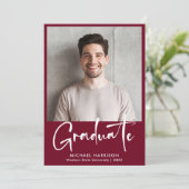 Bold White Script Foto Burgundy Abschluss Ankündigung (Stehend Vorderseite)