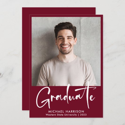 Bold White Script Foto Burgundy Abschluss Ankündigung (Vorne/Hinten)