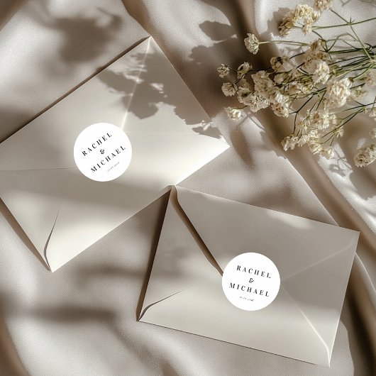 Bold  White Wedding Runder Aufkleber