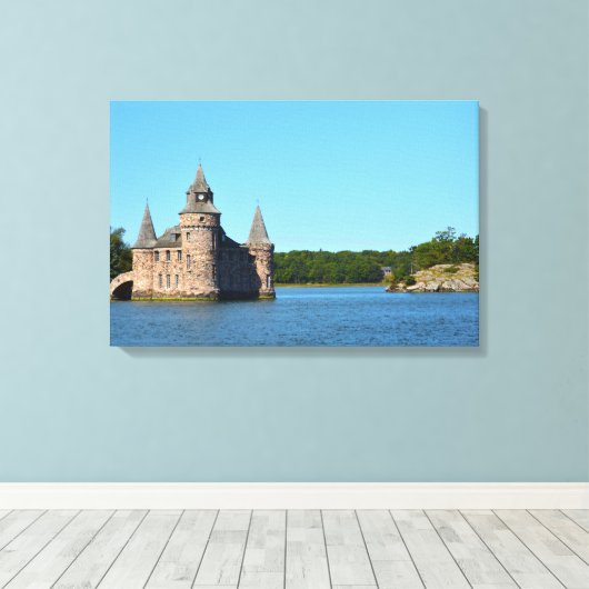Boldt Castle Leinwanddruck (Insitu (Holzboden))