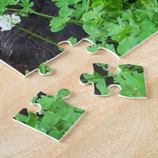 Bombay Cat Lying in Green Clover Puzzle (Seite)