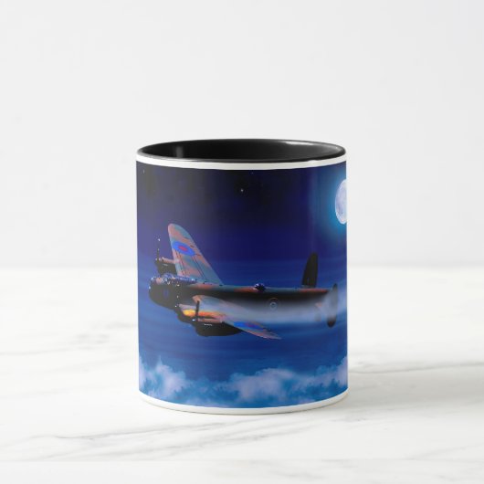 Bomber-kommende Zuhause-Tasse Tasse (Zentrum)