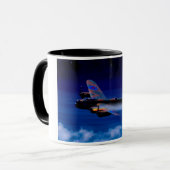 Bomber-kommende Zuhause-Tasse Tasse (Vorderseite Links)