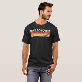 Bomoseen Vermont Funny Fishing Camping Summer T-Shirt (Vorne ganz)