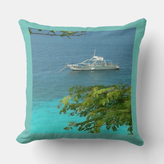 Bonaire Ocean View mit Boat Throw Kissen (Vorderseite)