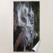 Bond Falls Cascades Strandtuch (Vorderseite)