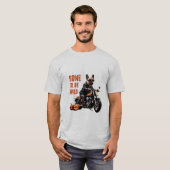 Bone to Be Wild – Biker Pug on Motorcycle | Funny T-Shirt (Vorne ganz)