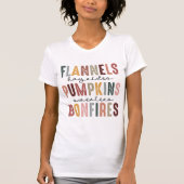 Bonfire Babe & Pumpkin Patch trägt Slim Fit T-Shirt (Vorderseite)