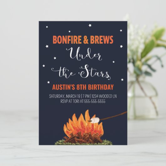 Bonfire & Brews Einladung zum Geburtstag (Stehend Vorderseite)