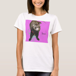 Bonnie im rosa T - Shirt