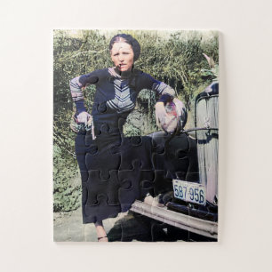 Bonnie Parker rauchen ein Auto 1933 Farbredux Puzzle
