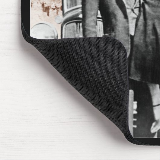 Bonnie u. Clyde (Sepia) auf Schwarzem, Mousepad (Ecke)