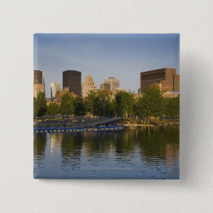 Bonsecours Becken im alten Hafen von altem Button