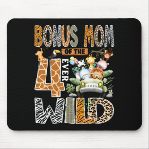 Bonus-Mama des vierjährigen wilden Safari-Geburtst Mousepad