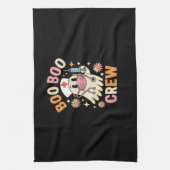 Boo Boo Crew Halloween Ghost Nurse Essential T-Shi Geschirrtuch (Vertikal)