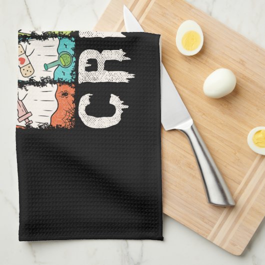 Boo Boo Crew Halloween Nurse Geschirrtuch (Viertel Falte)