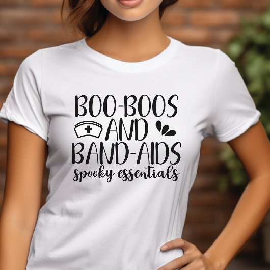 Boo Boos und Band-Aids Spooky Essentials Halloween Tri-Blend Shirt