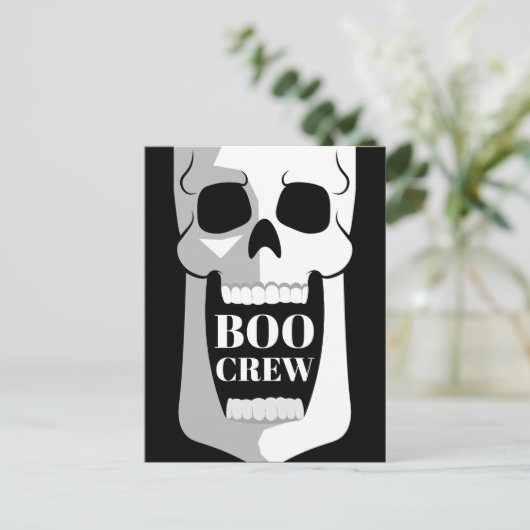 Boo Crew Skull Halloween Schwarz und Weiß Spooky Postkarte (Stehend Vorderseite)