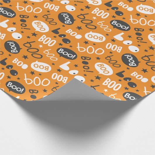 Boo Halloween Handschrift auf orange Geschenkpapier (Ecke)
