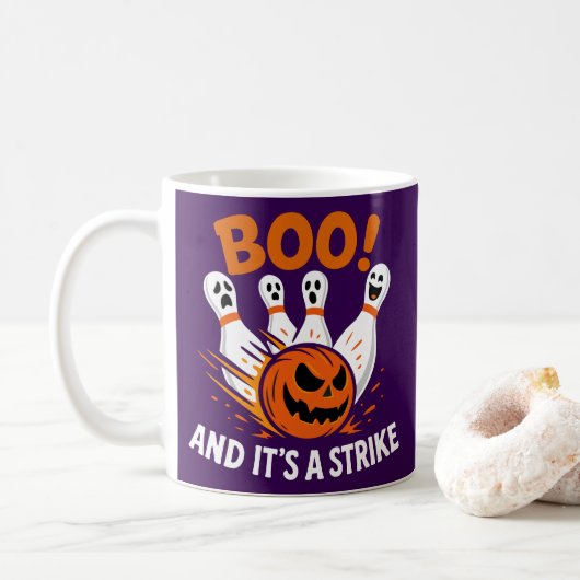Boo It’s a Strike Funny Halloween Bowling Kaffeetasse (Mit Donut)