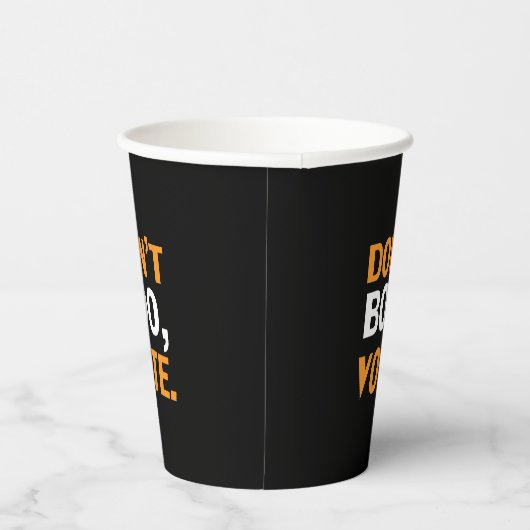 "Boo nicht, vote" schwarz-orange weißes Halloween Pappbecher (Rechts)