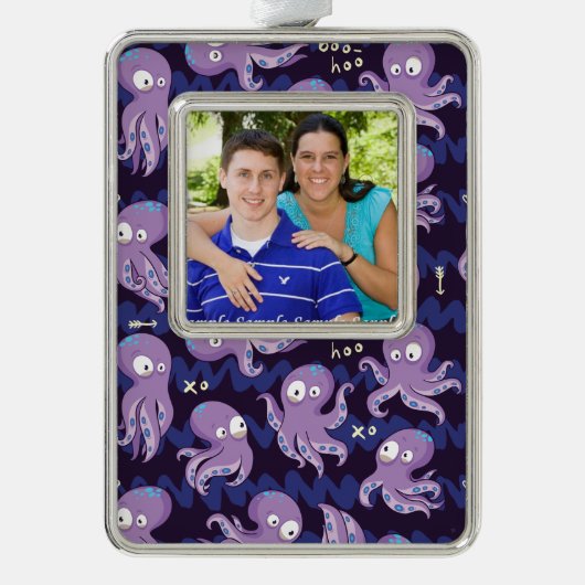 Boo Octopus Niedliche Lila Kinder Kleidung & Dekor Rahmen-Ornament Silber (Vorderseite)