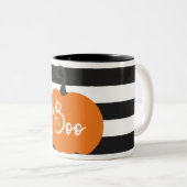 "Boo" Pumpkin Halloween Zweifarbige Tasse (VorderseiteRechts)