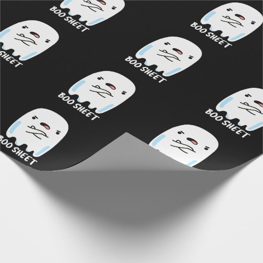 Boo Sheet Funny Halloween Ghost Pun Dark BG Geschenkpapier (Ecke)