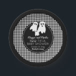 BOO - TIFUL Baby Dusche BW Halloween Vielen Dank Pappteller<br><div class="desc">Niedliches dreistöckiges Trio in Schwarz/Weiß mit schwarzem Rundtisch auf einem rautenförmigen schwarz-weißen Hintergrund "BOO-TIFUL BABY SHOWER" danke Ihnen für das Halloween-Thema Baby Shower Design von Holiday Hearts Designs (alle Rechte vorbehalten).</div>