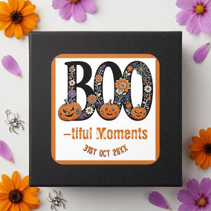 Boo-tiful Moments Kürbisse Enchanting Lila Flora Quadratischer Aufkleber