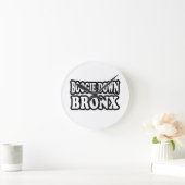 Boogie Down Bronx, NYC Runde Wanduhr (Zuhause)