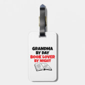 Book Lover Oma Gepäckanhänger (Rückseite vertikal)
