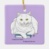 Book White Cat Lila Funny Keramikornament (Vorderseite)