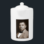 Booker Washington: Afrikanischer amerikanischer Er<br><div class="desc">Booker Taliaferro Washington, 1856 in die Sklaverei geboren, Rose zu einem prominenten afrikanischen amerikanischen Führer und Erzieher. Nach dem Zivilen Krieg verfolgte er die Bildung und besuchte das Seminar in Hampton, Landwirtschafts- und Wayland. - Im Jahr 1881 gründete Washington die Tuskegee in Alabama, einer Schule, die sich der Berufsausbildung afrikanischer...</div>