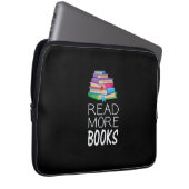 Books - Read More Books Laptopschutzhülle (Vorne Rechts)