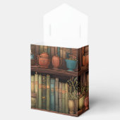 Books, Teapots and Plants on Shelves Geschenkschachtel (Geöffnet)