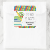 Bookworm Dieses Buch gehört Quadratischer Aufkleber (Tasche)