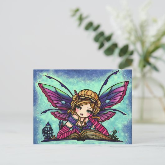 Bookworm Fairy Fantasy Art Postcard von Hannah Lyn Postkarte (Stehend Vorderseite)