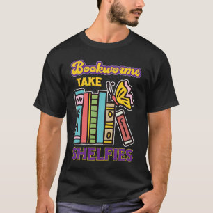 Bookwürmer nehmen Bücherregale als Geschenk T-Shirt