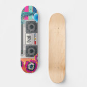 Boombox mit tropischen Blätter und Blume Skateboard (Vorderseite)
