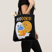 Booooks Halloween Ghost reading books and wearing Tasche (Von Nahem)